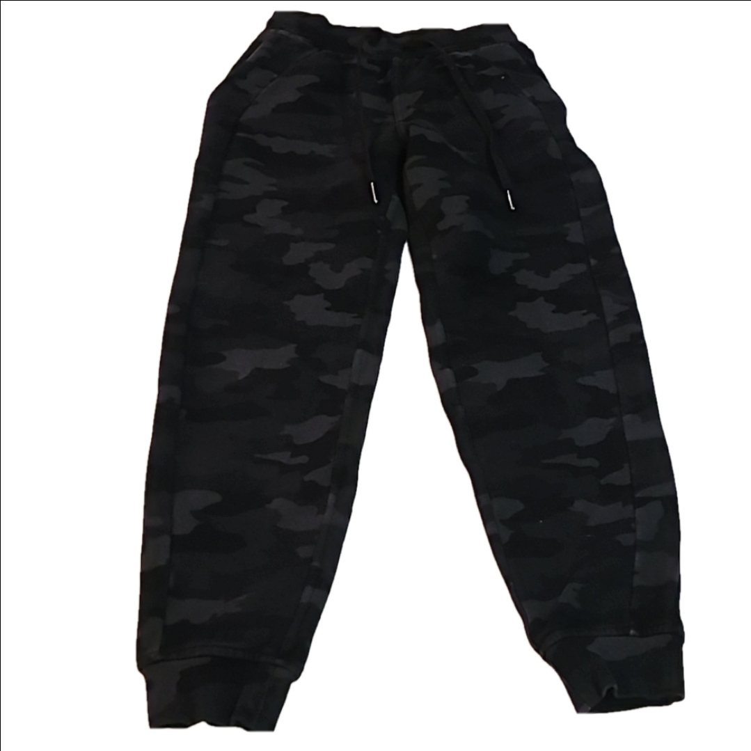 151 Lululemon Camo Joggers Size 0 B1228
